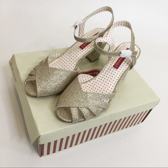 B.A.I.T. Gold glitter heels, NIB - Picture 2 of 5